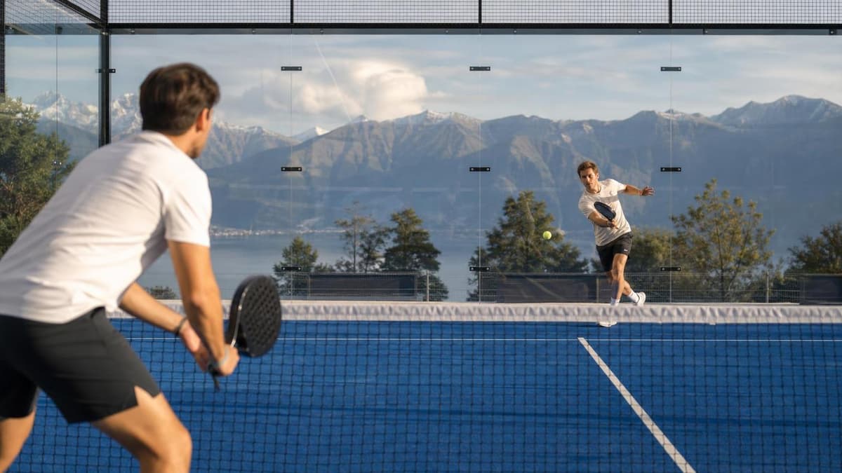 Stratégie et Règlements : L'Influence des Murs — Le système de jeu au padel : Règles et score expliqués par Swiss Padel Pro